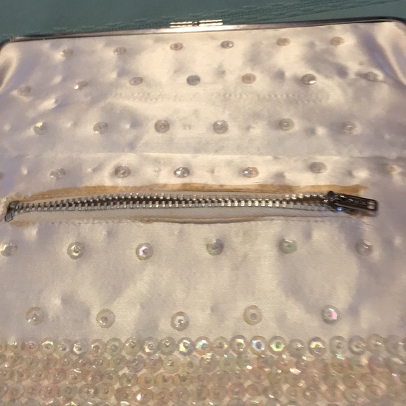 Vintage white Beaded fold-Over bag 8x8 almost Mint 2 Szs Unfolds for larger bag - Picture 4 of 6